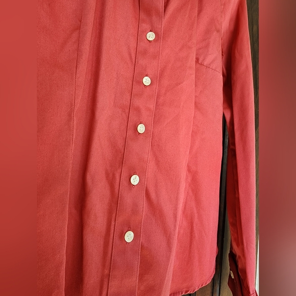 Banana Republic Non‑Iron Tailored Stretch Blouse • Size 2 • Crisp & Polished - Picture 3 of 8